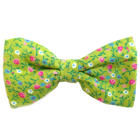 613 Barley's Green Flowers Dog Bow Tie